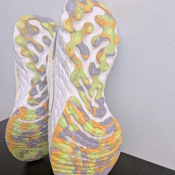 nike react flyknit pink 7.5 sneaker athletic shoe comfort - Picture 7 of 9